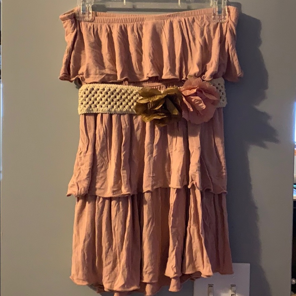 Rue 21 strapless ruffle top with belt
